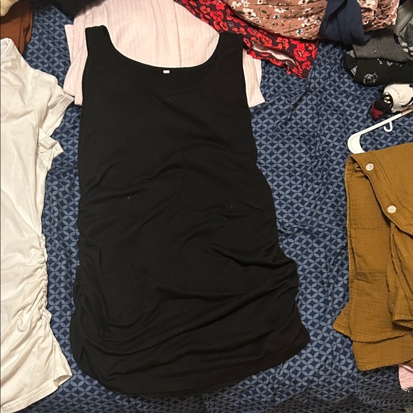 One Ruched White T-Shirt and One Black Ruched Tank Top - Picture 4 of 5